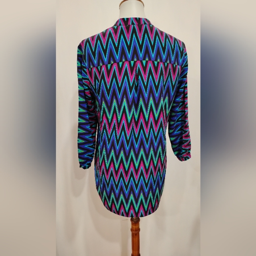 Vibrant Chevron Pattern Silk Blouse - image 4